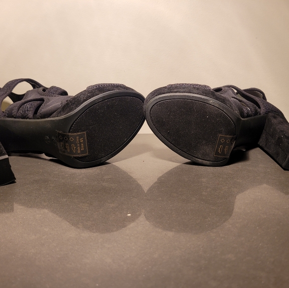 Chunky heel platform layered shoe by Shoe Republica L.A. - Picture 7 of 10